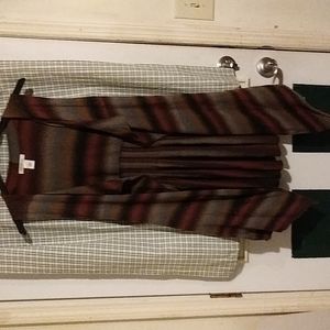 XS/S Long Open Cut Sweater Vest.   B11